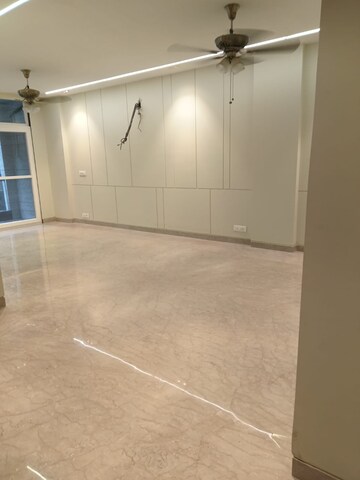 Bathroom in 4 BHK Builder Floor at Ansal Sushant Lok I, Sector 43 – for Rent