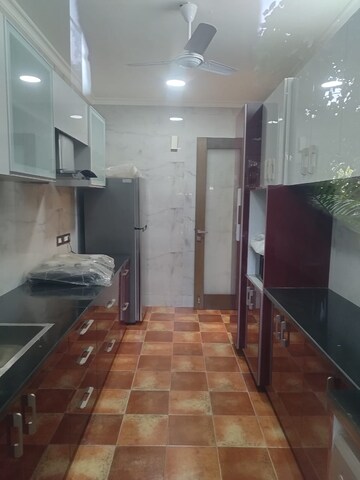 Kitchen in 4 BHK Builder Floor at DLF Silver Oaks, Sector 26 – for Rent