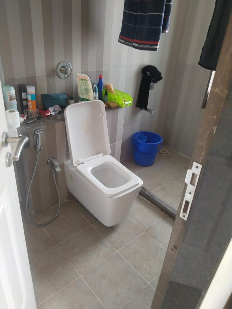 Bathroom, aspen-park 2 Bedroom 574 Sq.Ft. Apartment In Goregaon East Mumbai 8036039