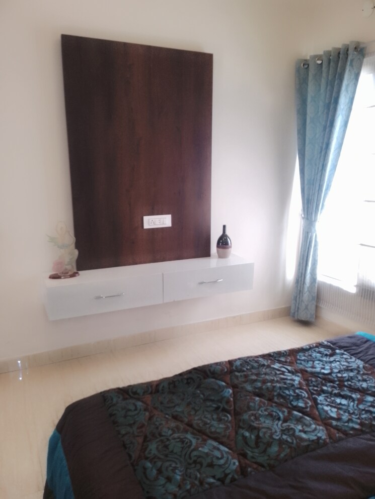 Bedroom, kharar kurali highway 2 Bedroom 100 Sq.Yd. Apartment In KharaR Kurali Highway Mohali 8036118