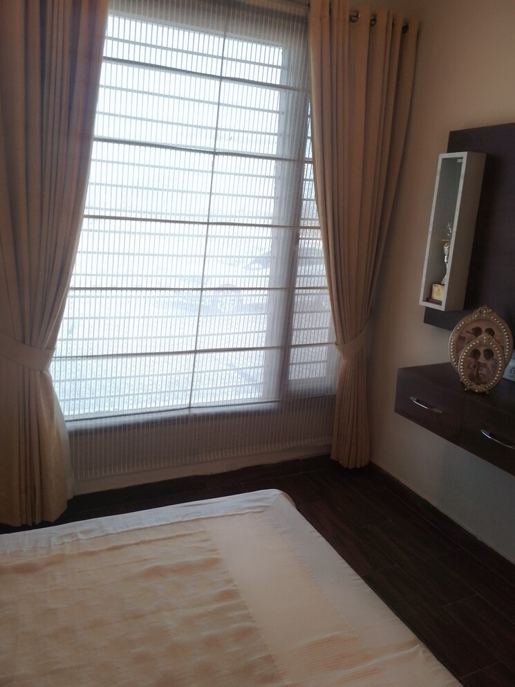 Room, kharar kurali highway 2 Bedroom 100 Sq.Yd. Apartment In KharaR Kurali Highway Mohali 8036118