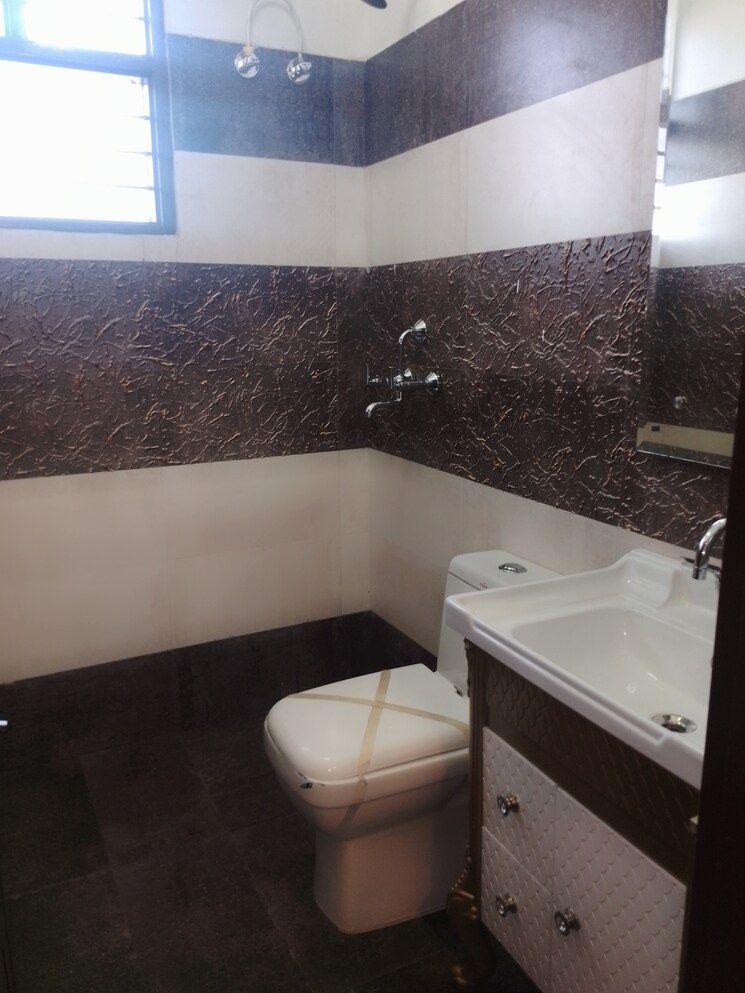Bathroom, kharar kurali highway 2 Bedroom 100 Sq.Yd. Apartment In KharaR Kurali Highway Mohali 8036118