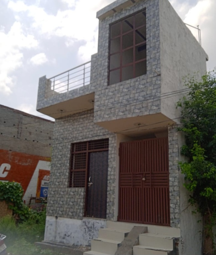 Plot For Sale in Select City Residency