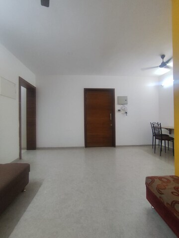 Room in 2 BHK Apartment at Romell Aether, Goregaon East – for Rent