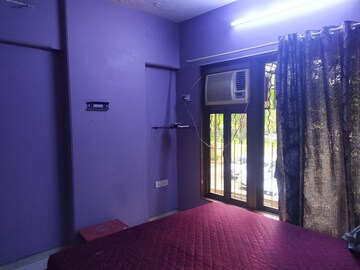 Room in 2 BHK Apartment at The Springfields, Andheri West – for Rent