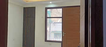 Room in 3 BHK Builder Floor at Chattarpur – for Rent