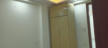 Room in 3 BHK Builder Floor at Chattarpur – for Rent