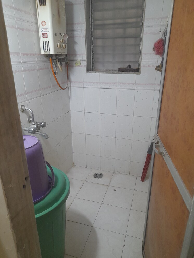 Bathroom, om-siddhivinayak-chs-vasant-vihar 1 Bedroom 520 Sq.Ft. Apartment In Vasant Vihar Thane 8036252
