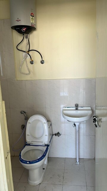 Master Bedroom in 2 BHK Apartment at Pyramid Elite, Sector 86 – for Rent