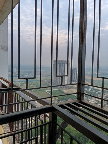 Balcony in 3 BHK Apartment at Gomti Nagar – for Rent
