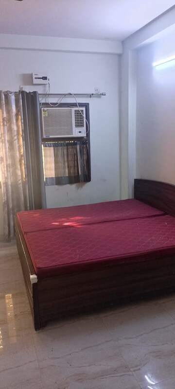 Room in 1 RK Independent House at Unitech Arcadia, South City 2 – for Rent