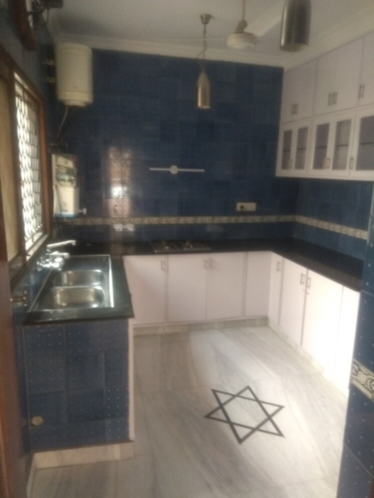 Kitchen, maharani bagh 5 Bedroom 1100 Sq.Yd. Independent House In Maharani Bagh Delhi 8036464