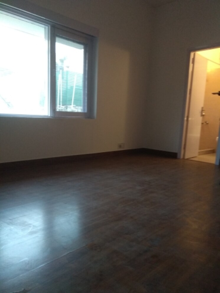 Room, maharani bagh 5 Bedroom 1100 Sq.Yd. Independent House In Maharani Bagh Delhi 8036464