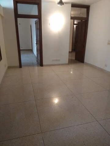 Master Bedroom in 6+ BHK Independent House at Maharani Bagh – for Sale