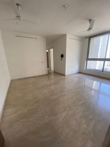 Room in 3 BHK Apartment at Hiranandani Obelia The Walk, Ghodbunder Road – for Rent
