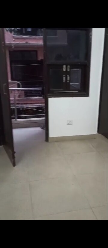 Room in 2 BHK Builder Floor at Sultanpur – for Sale