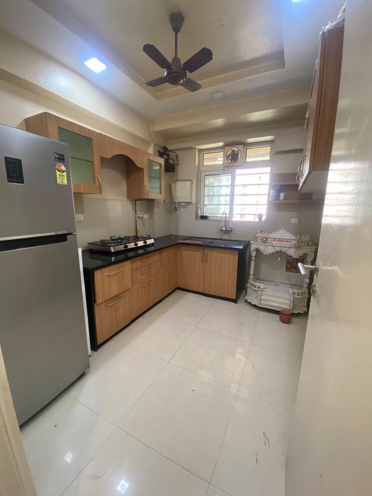 Kitchen, hiranandani-astra 2 Bedroom 950 Sq.Ft. Apartment In Ghodbunder Road Thane 8036575