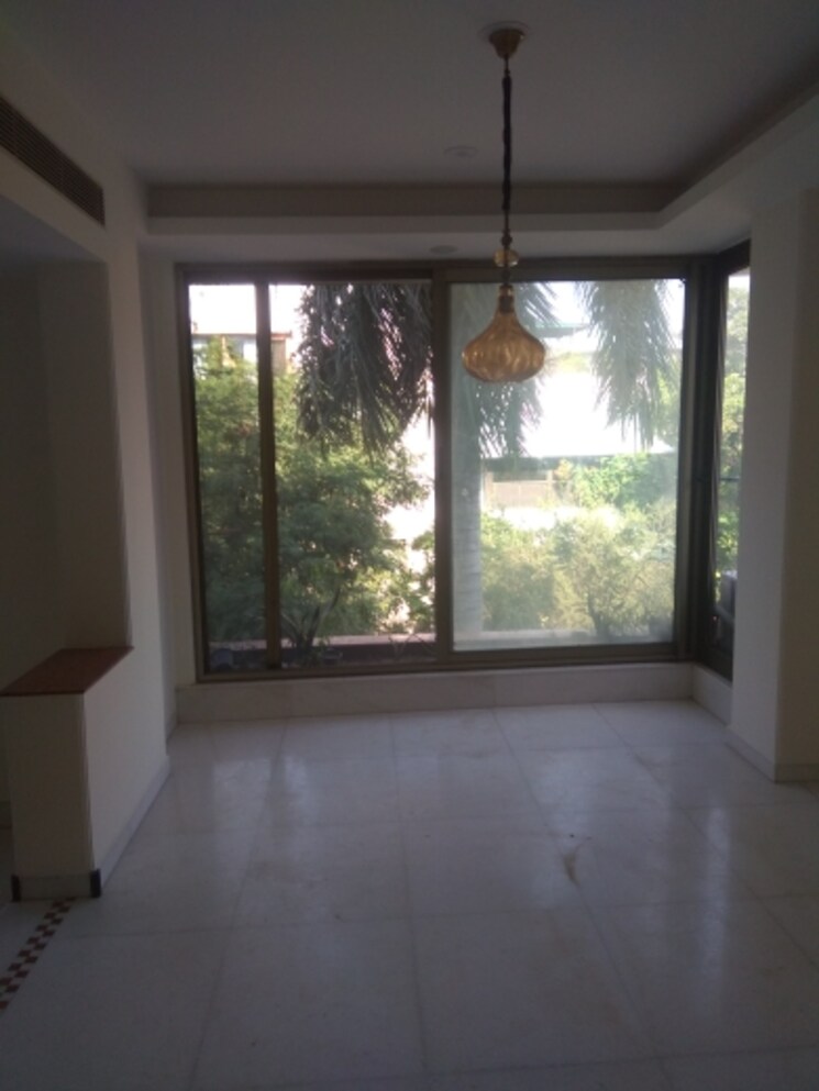 Room, maharani bagh 6 Bedroom 1080 Sq.Yd. Independent House In Maharani Bagh Delhi 8036584