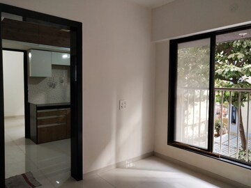 Room in 1 BHK Apartment at Bhoomi Samarth, Goregaon East – for Rent