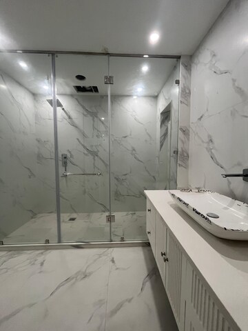 Bathroom in 4 BHK Apartment at DLF The Summit, Dlf Phase V – for Rent