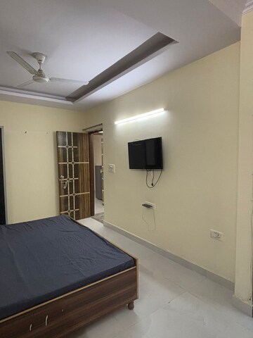 Room in 1 RK Builder Floor at Ansal Sushant Lok I, Sector 43 – for Rent