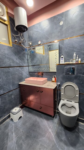 Bathroom in 6+ BHK Independent House at Gamma I Greater Noida – for Rent