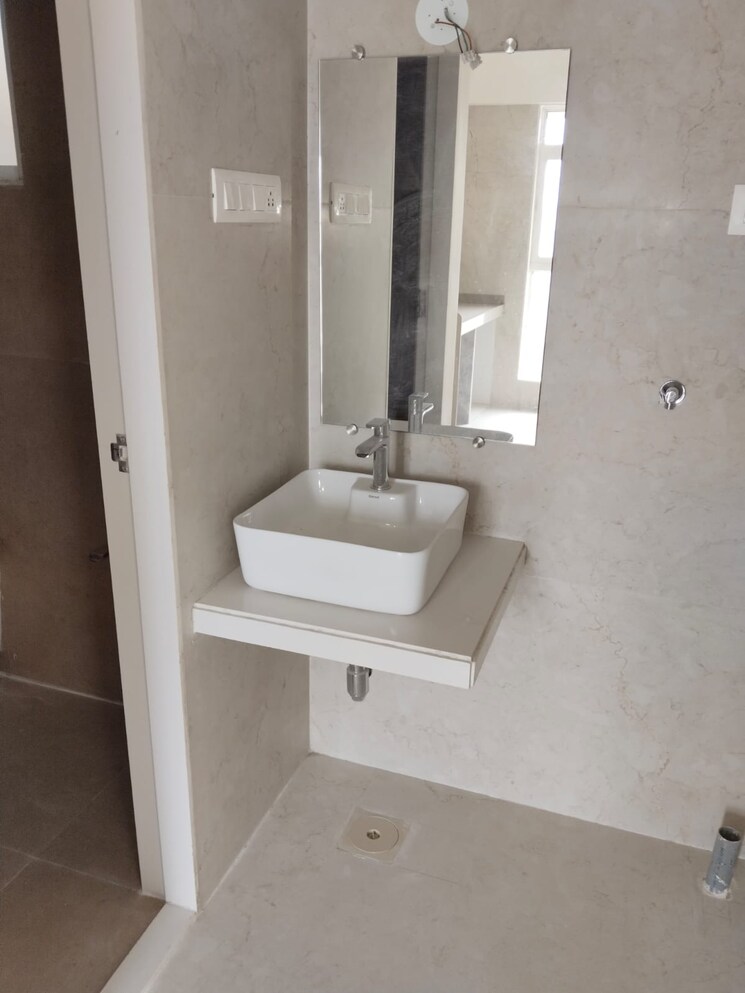 Bathroom, dosti-oro-67 1 Bedroom 457 Sq.Ft. Apartment In Kandivali West Mumbai 8036683