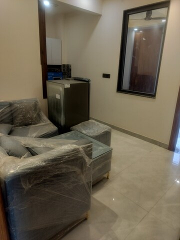 Living Room in 1 BHK Builder Floor at Sector 52 – for Rent