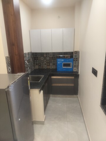 Living Room in 1 BHK Builder Floor at Sector 52 – for Rent