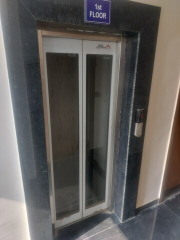 Building Lobby in 1 BHK Builder Floor at Sector 52 – for Rent