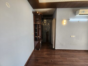 Room in 3 BHK Apartment at Ansal API Palm Floors, Sushant Golf City – for Rent