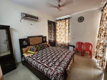 Bedroom in 3 BHK Apartment at Ansal API Palm Floors, Sushant Golf City – for Rent