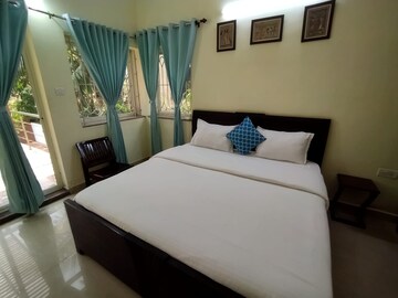 Master Bedroom in 3 BHK Villa at Assagao – for Rent