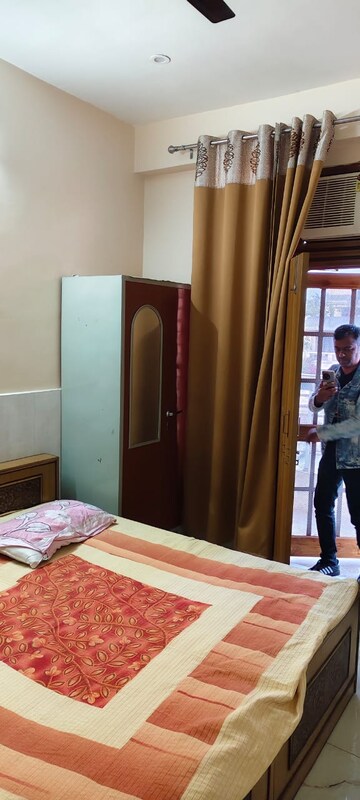 Master Bedroom in 2 BHK Independent House at Gomti Nagar – for Rent