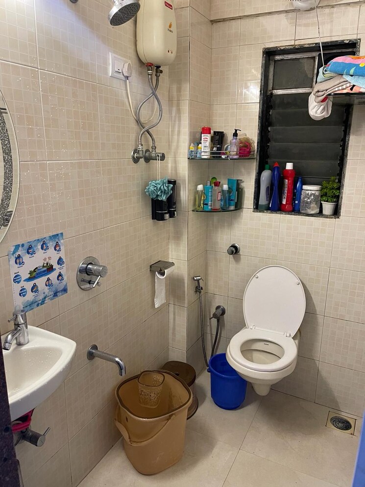 Bathroom, db-orchid-woods 2 Bedroom 800 Sq.Ft. Apartment In Goregaon East Mumbai 8036789