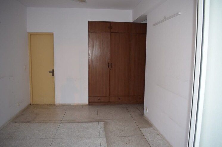 Room, chd-avenue-71 4 Bedroom 2193 Sq.Ft. Apartment In Sector 71 Gurgaon 8036822