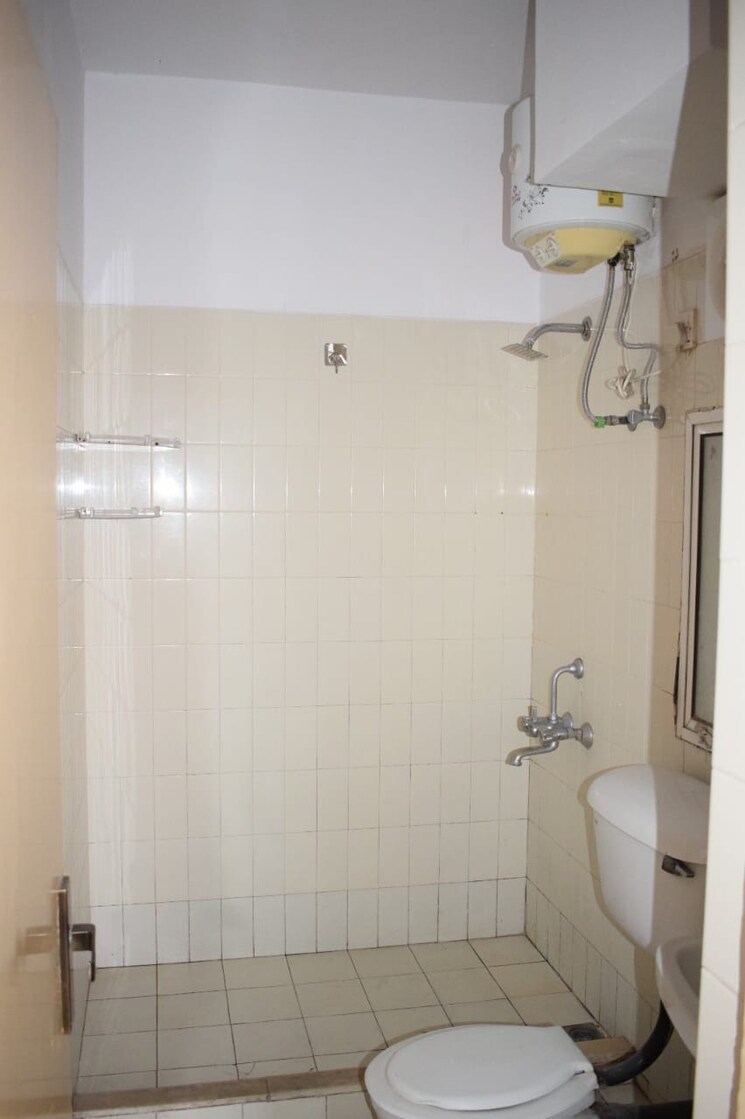Bathroom, chd-avenue-71 4 Bedroom 2193 Sq.Ft. Apartment In Sector 71 Gurgaon 8036822