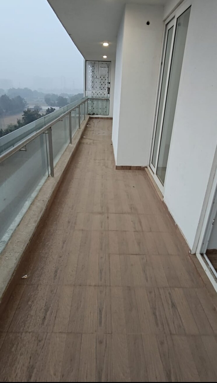 Balcony, omaxe-royal-residency-faridabad 3 Bedroom 1925 Sq.Ft. Apartment In Sector 79 Faridabad 8036852