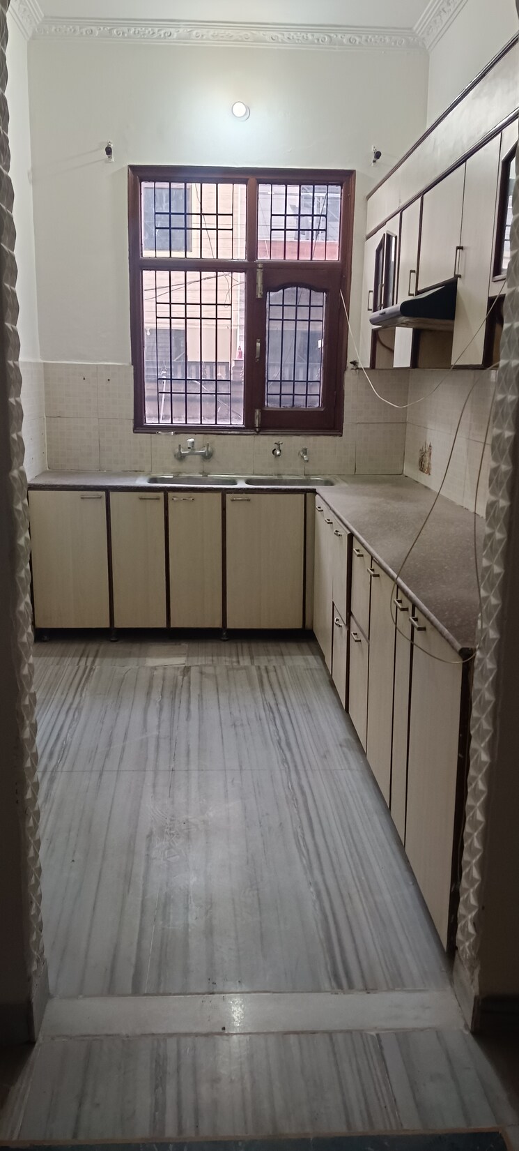 Kitchen, patiala road 5 Bedroom 145 Sq.Yd. Independent House In Patiala Road Zirakpur 8036844