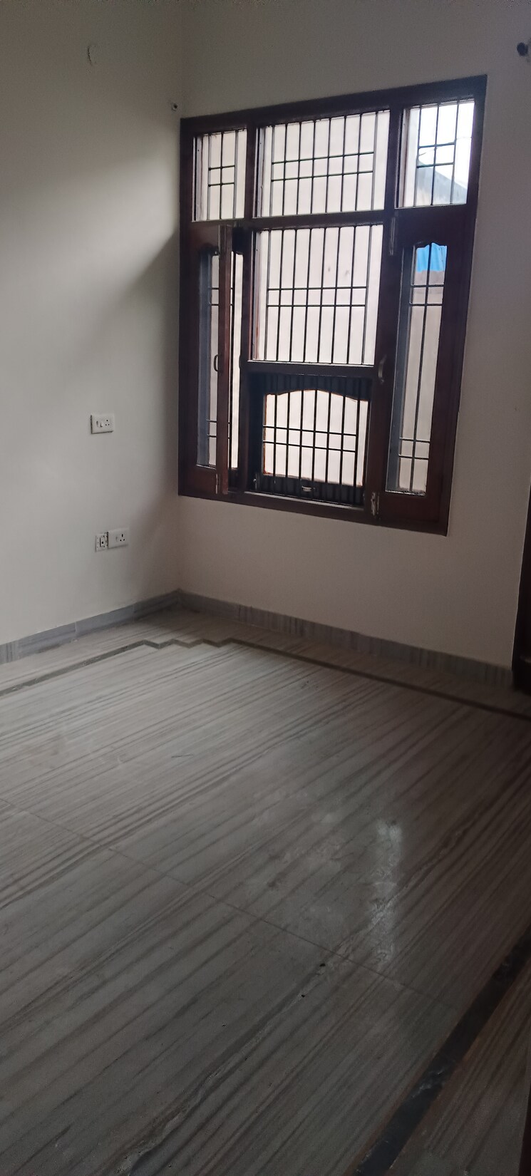 Room, patiala road 5 Bedroom 145 Sq.Yd. Independent House In Patiala Road Zirakpur 8036844