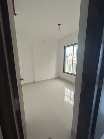 Room in 2 BHK Apartment at Hiranimanthan Shree Ganesh Krupa CHS, Kurla East – for Rent