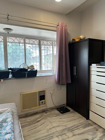 Bedroom in 3 BHK Apartment at Juhu – for Rent