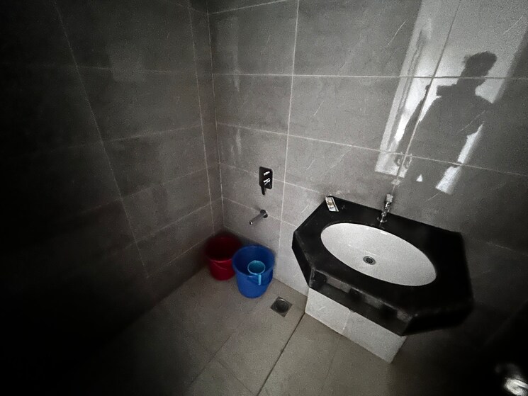 Bathroom, shapoorji-pallonji-sensorium 3 Bedroom 797 Sq.Ft. Apartment In Hinjewadi Pune 8036840