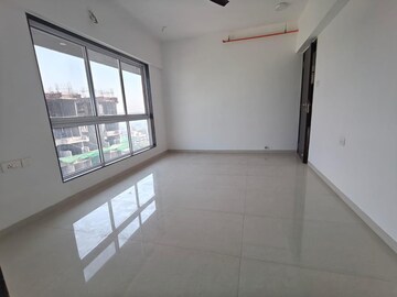 Room in 3 BHK Apartment at Kabra Diamante, Goregaon West – for Rent