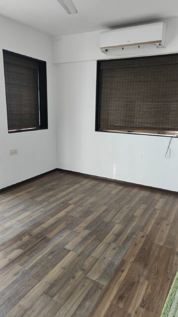 Room in 2 BHK Apartment at Bandra West – for Rent