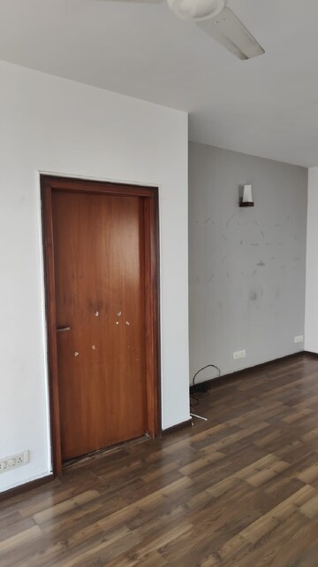 Room in 2 BHK Apartment at Bandra West – for Rent