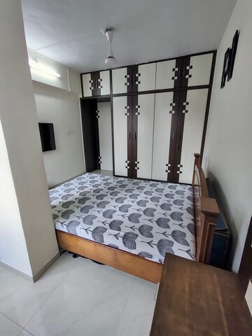 Bedroom in 1.5 BHK Apartment at Bandra West – for Rent