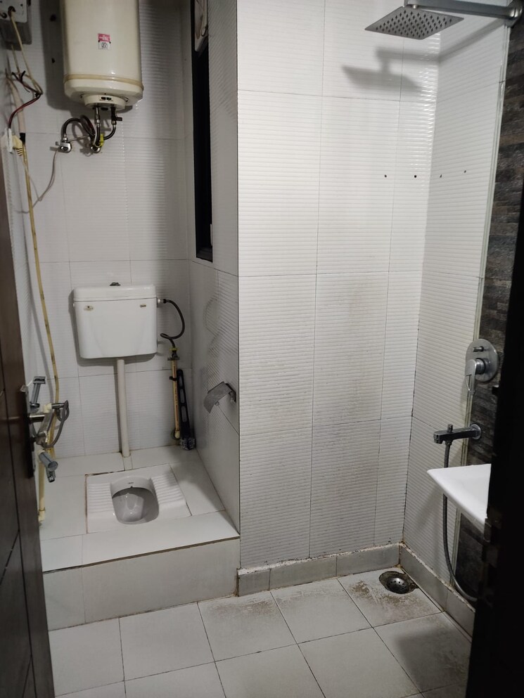 Bathroom, mehrauli 2 Bedroom 950 Sq.Ft. Builder Floor In Mehrauli Delhi 8036992