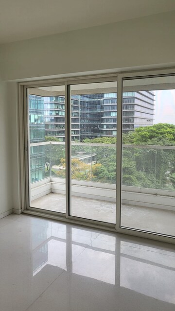 Room in 2 BHK Apartment at Godrej The Trees, Vikhroli East – for Rent