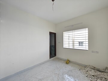 Room in 3 BHK Builder Floor at Koramangala – for Rent